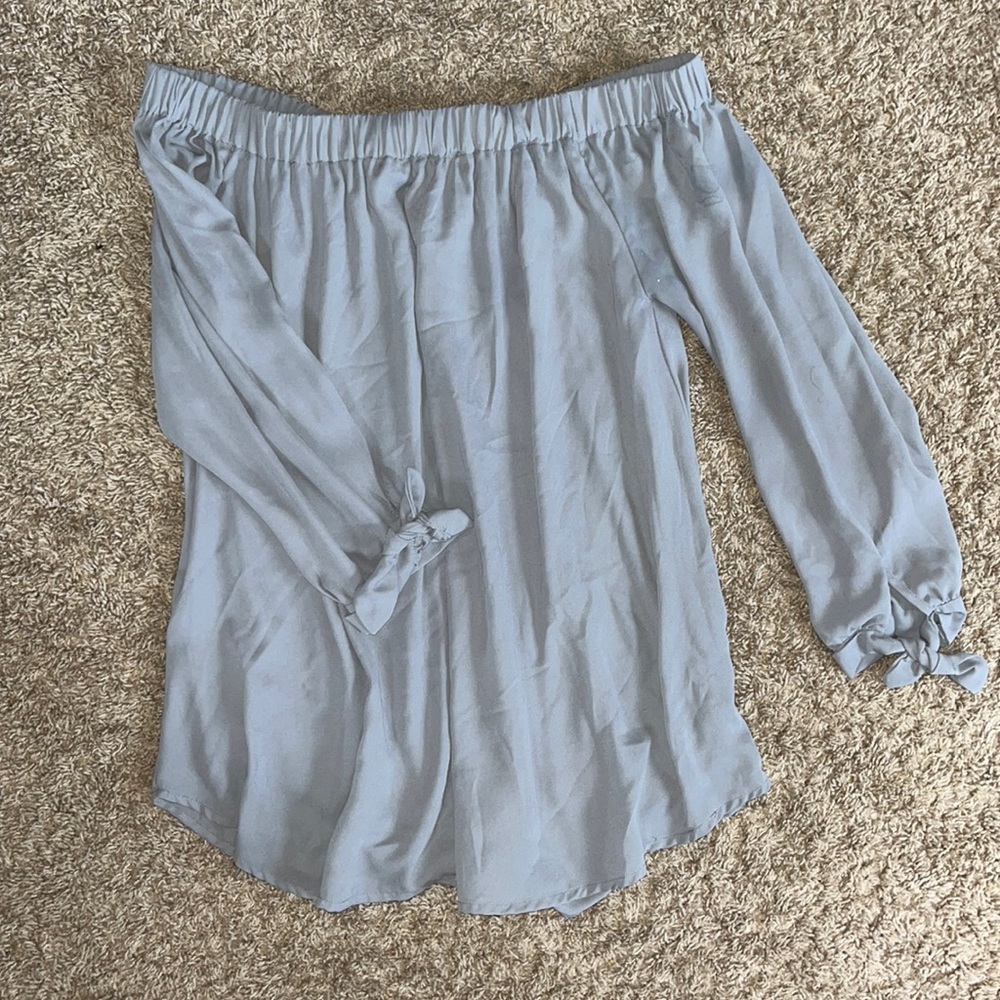 Off-the-shoulder Blouse